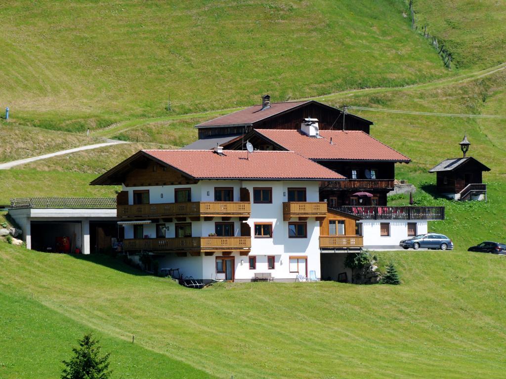 Ferienhaus Martlerhof 턱스 객실 사진
